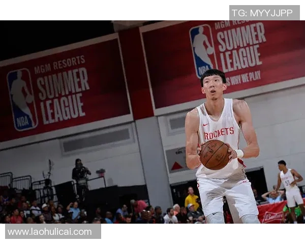 武汉篮球队整体压制革新探索:重塑战术与团队协作的新篇章 武汉篮球队整体压制革新探索:重塑战术与团队协作的新篇章