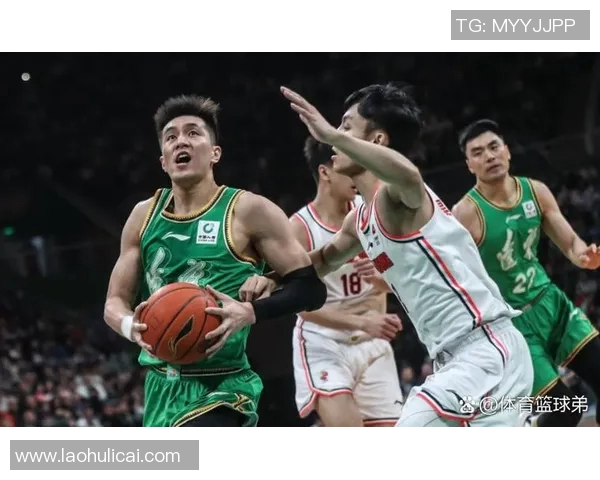 足球明星防守排名揭晓谁是最佳后卫与守门员的巅峰之选 足球明星防守排名揭晓谁是最佳后卫与守门员的巅峰之选