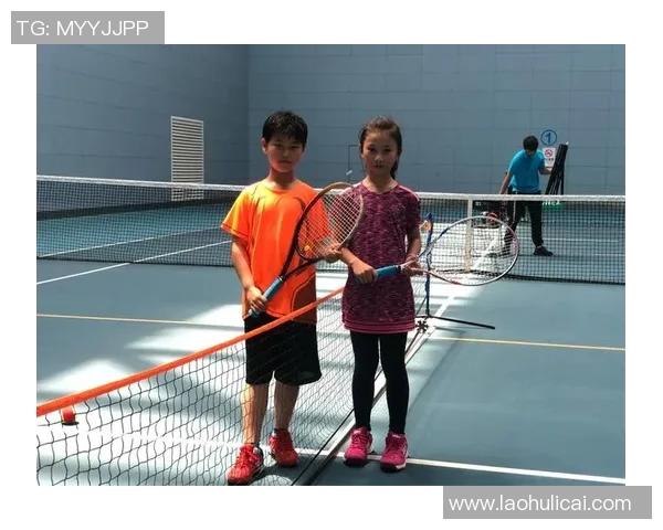 上海网球队在邀请赛中的团队协作表现分析与点评